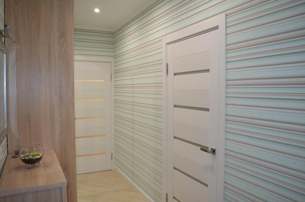 Apartment On Getmana Vigovskogo 49 Rivne Exterior photo