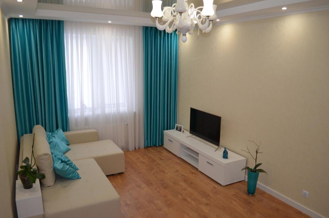 Apartment On Getmana Vigovskogo 49 Rivne Exterior photo