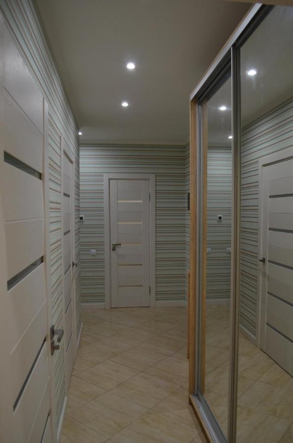 Apartment On Getmana Vigovskogo 49 Rivne Exterior photo