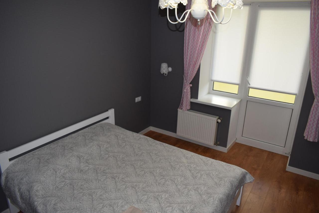 Apartment On Getmana Vigovskogo 49 Rivne Exterior photo